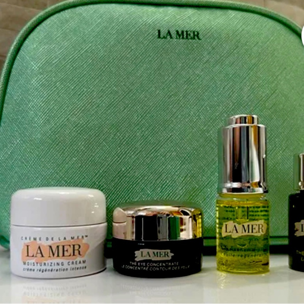 La Mer Make Up or Cosmetic travel bag